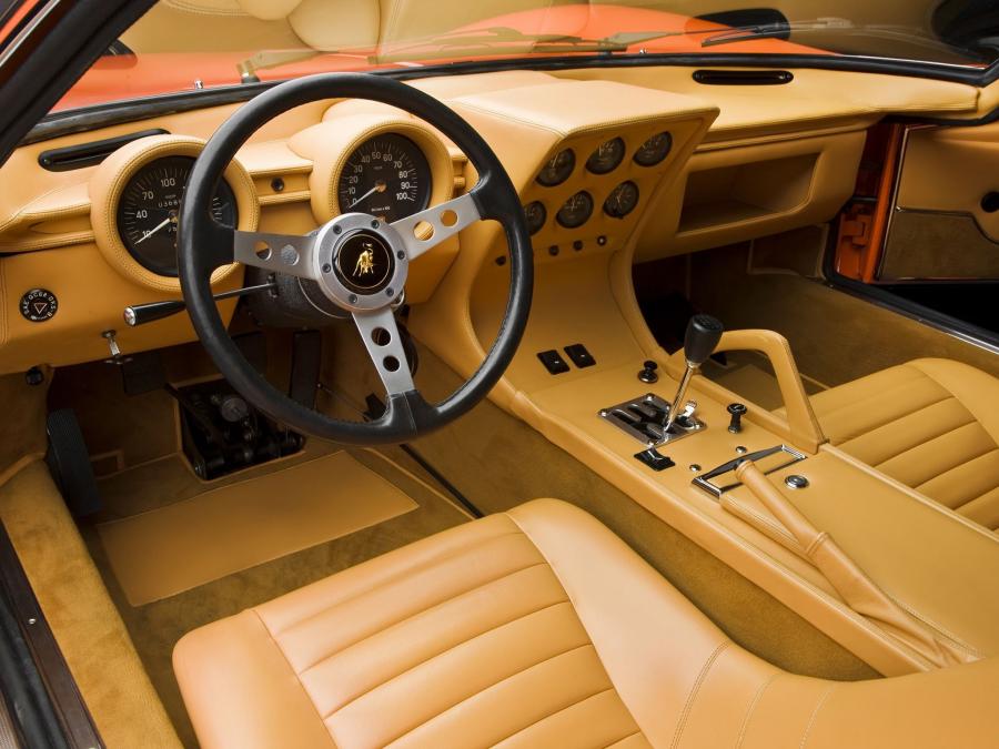 Интерьер Lamborghini Miura P400 SV 1971 года  (фото 26 из 46)